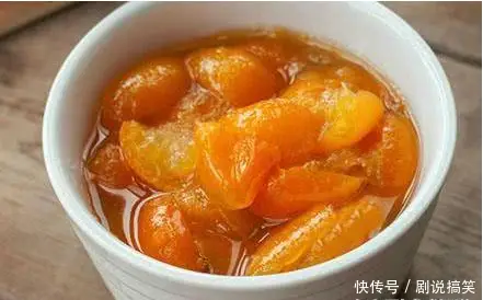 感冒喉咙痛吃冰糖__感冒咳嗽喝冰糖水管用吗