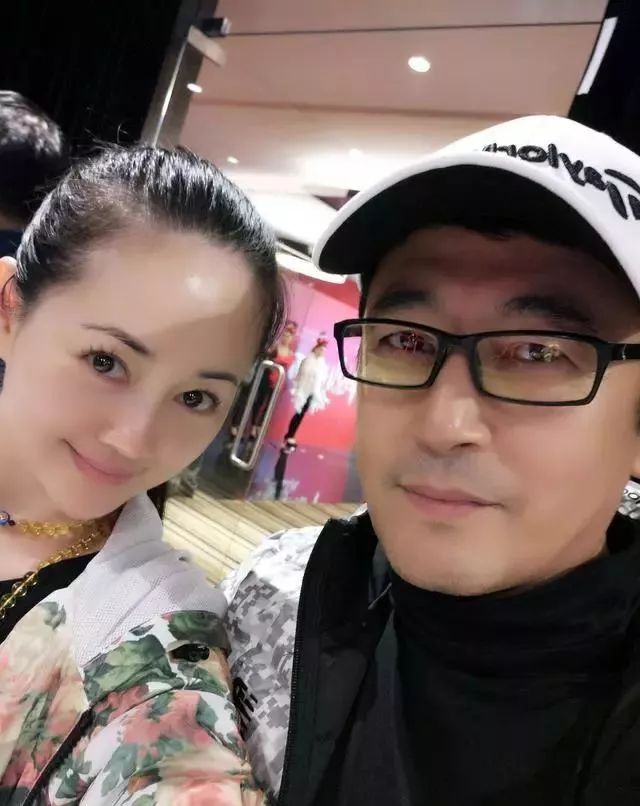 王志飞老婆_王志飞的三个老婆照片_王志飞